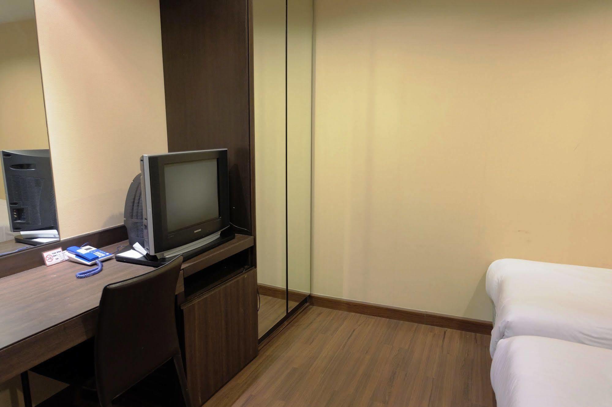 Take A Rest Hotel Μπανγκόκ Εξωτερικό φωτογραφία