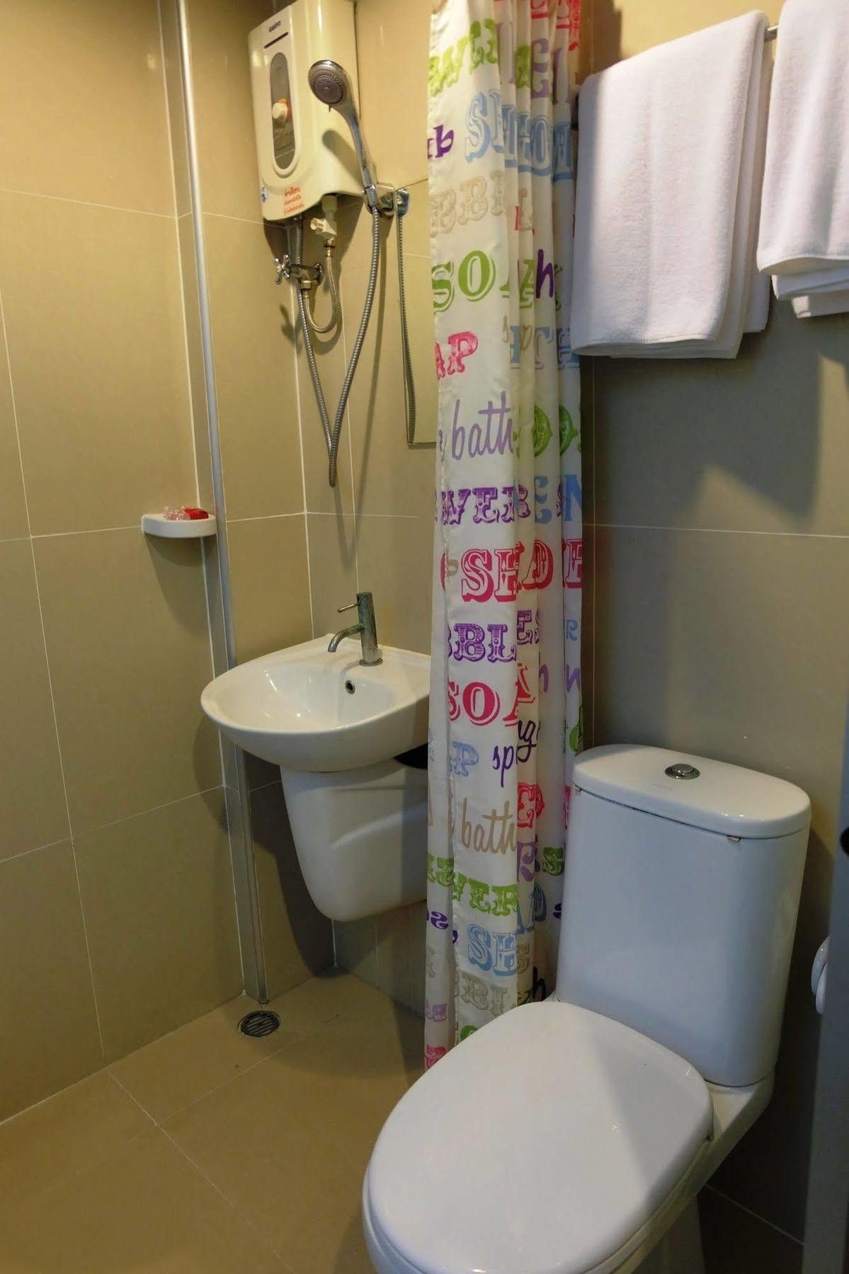 Take A Rest Hotel Μπανγκόκ Εξωτερικό φωτογραφία