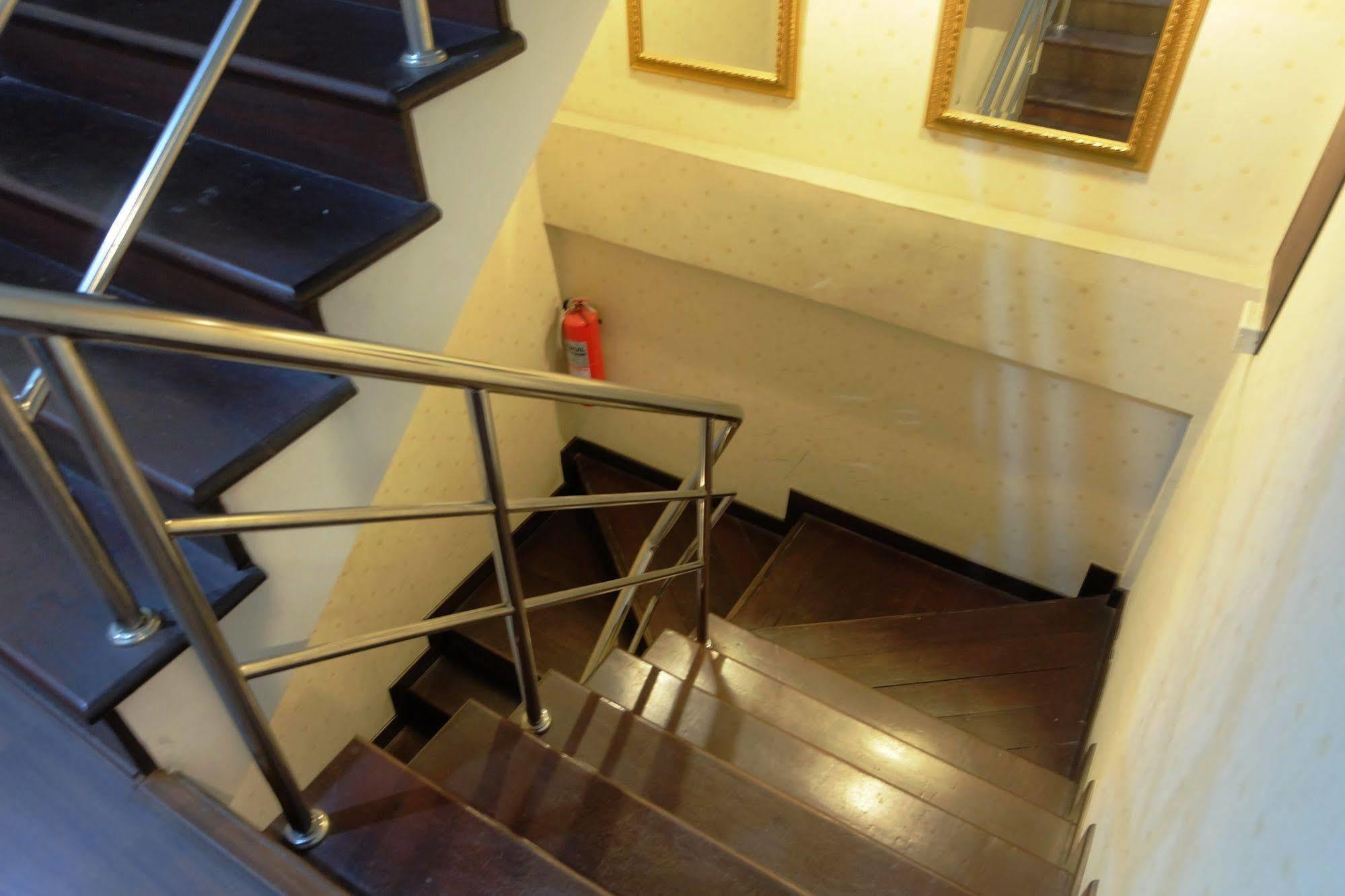 Take A Rest Hotel Μπανγκόκ Εξωτερικό φωτογραφία